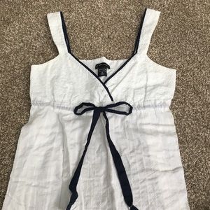 Blue and white tank with bow